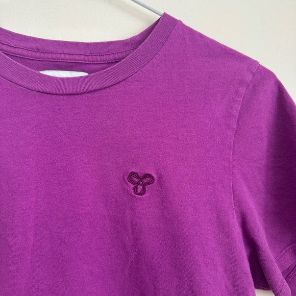 TNA | Cropped Tee - Picture 2 of 4